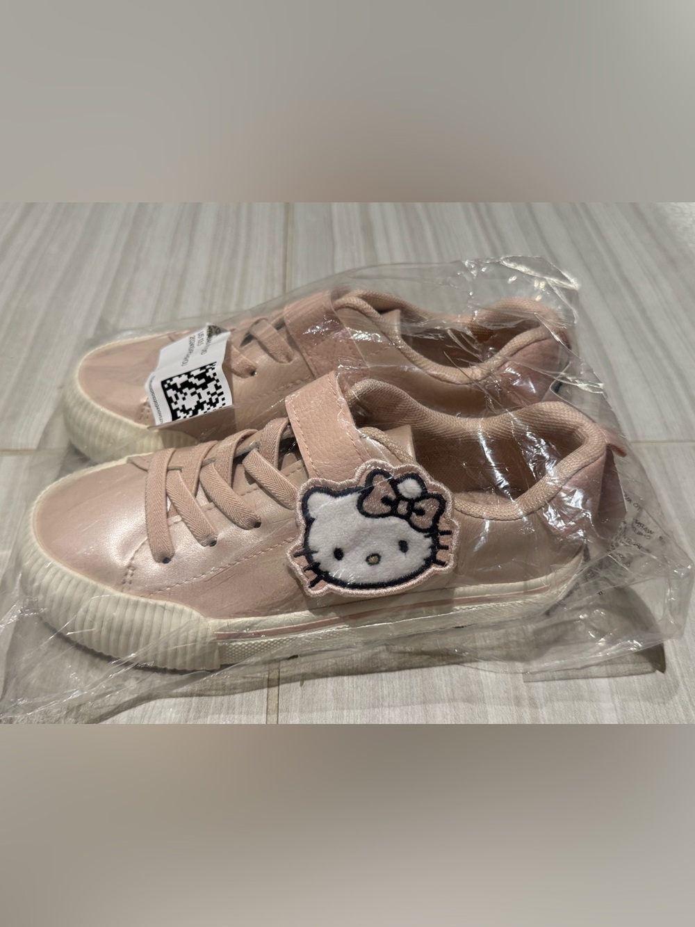 H&M Light Pink Hello Kitty Kids Sneakers 13.5 NWT